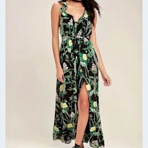 "Leaf Your Mark" Maxi Dress from
Lulus. Size X-Small NWT